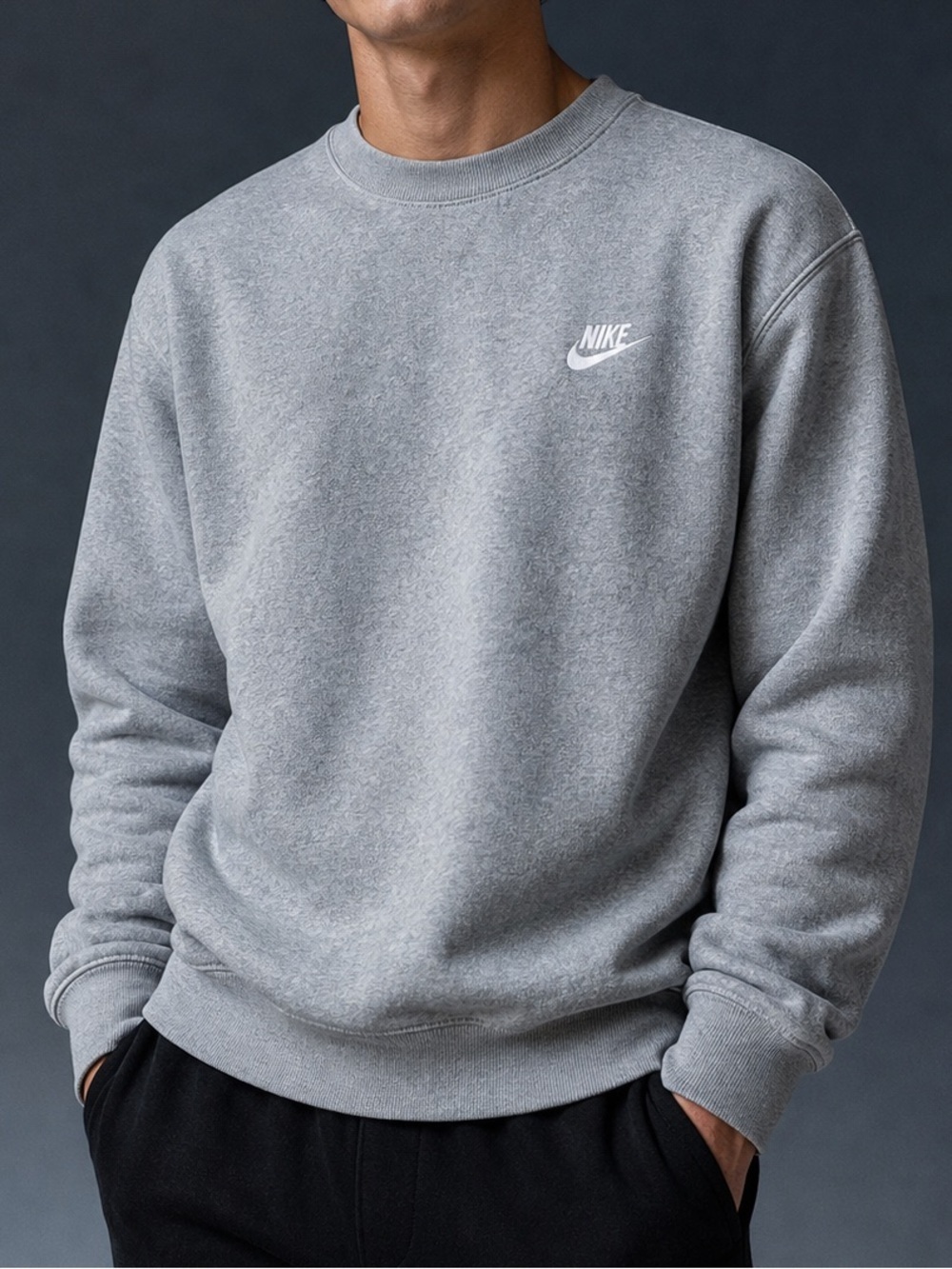 Nike Mens Club Fleece Grey Crewneck Sweater Size Medium